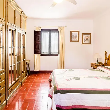 Holiday home Hacienda El Corchuelo En Marchena (Seville)